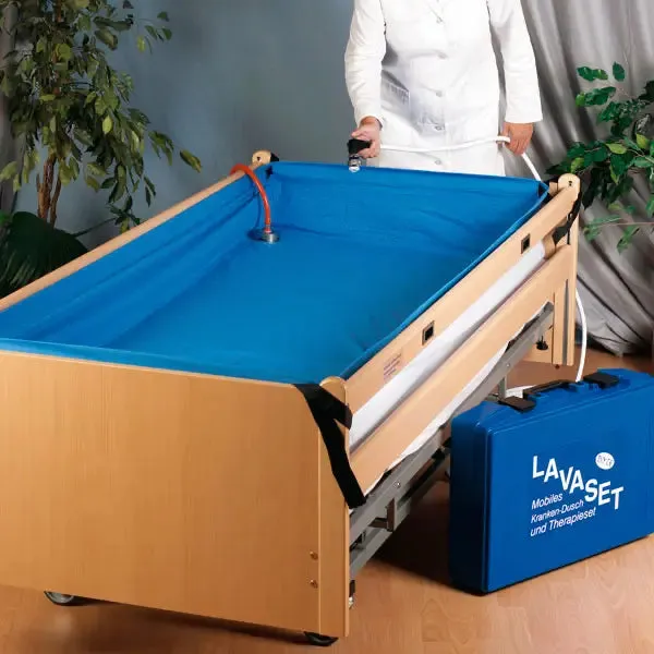 servocare-lavaset-mobile-krankenbett-dusche-bettwanne-mit-handbrause image 1