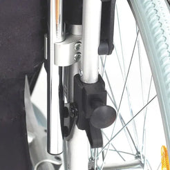servocare-servomobil-infusionsstange-mit-rollstuhl-befestigung image 3